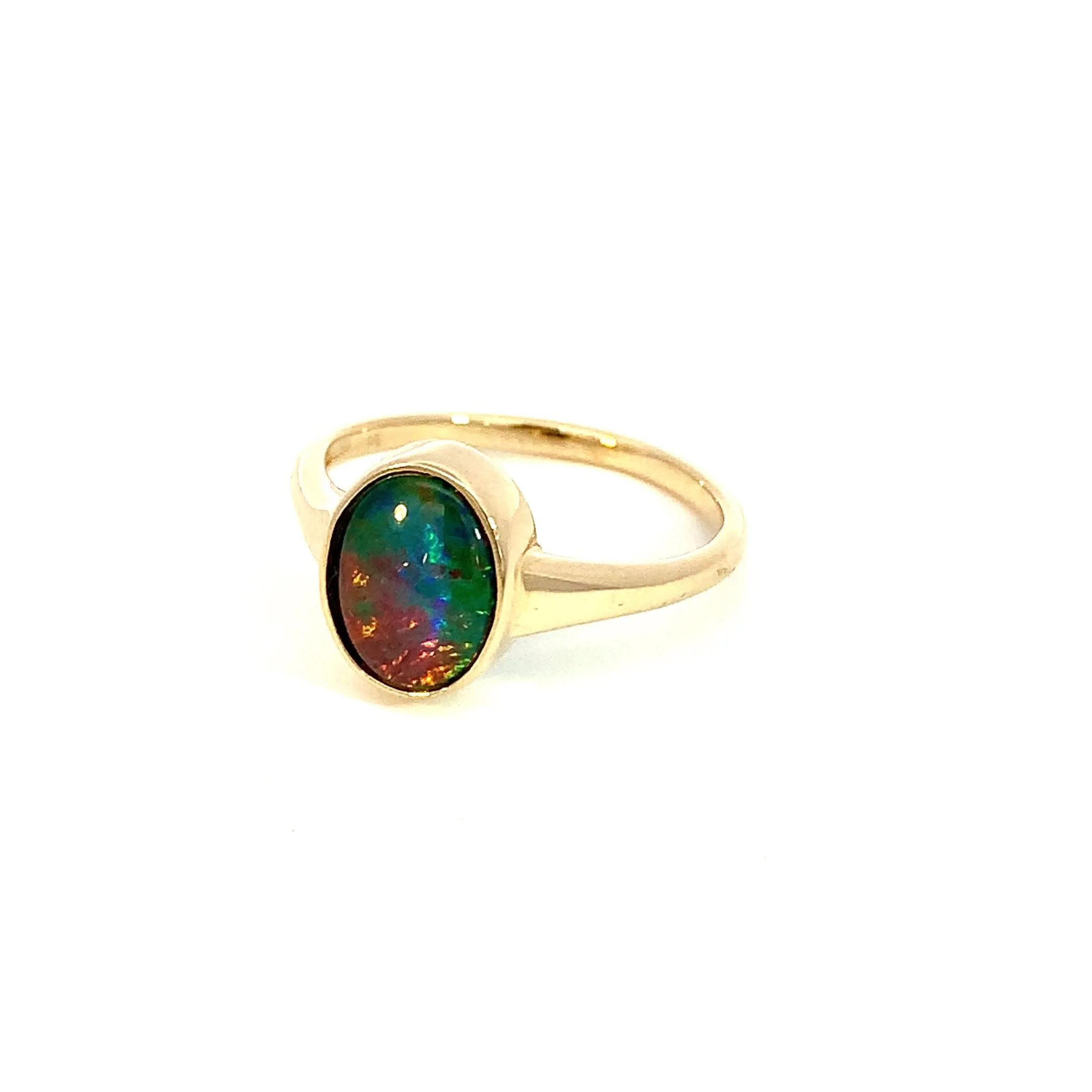 9kt Yellow Gold solitaire 9x7mm Opal triplet ring