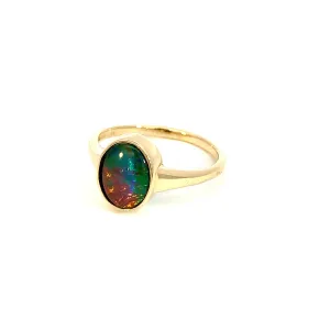 9kt Yellow Gold solitaire 9x7mm Opal triplet ring