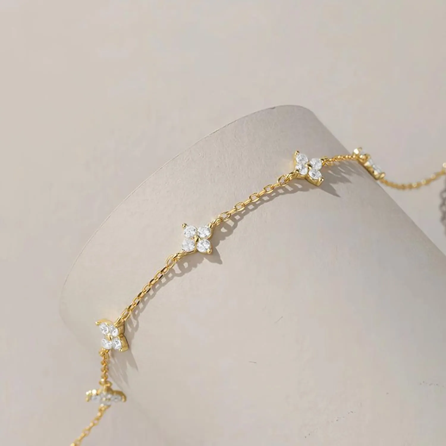 Dainty Lucky Leaf Necklace for Women 925 Sterling Silver Trendy 14K Gold Plated Cute White CZ Flowers Pendant Choker Necklaces to Daughter Mom Stackable Chain Graduation Wedding Prom Brides Jewelry