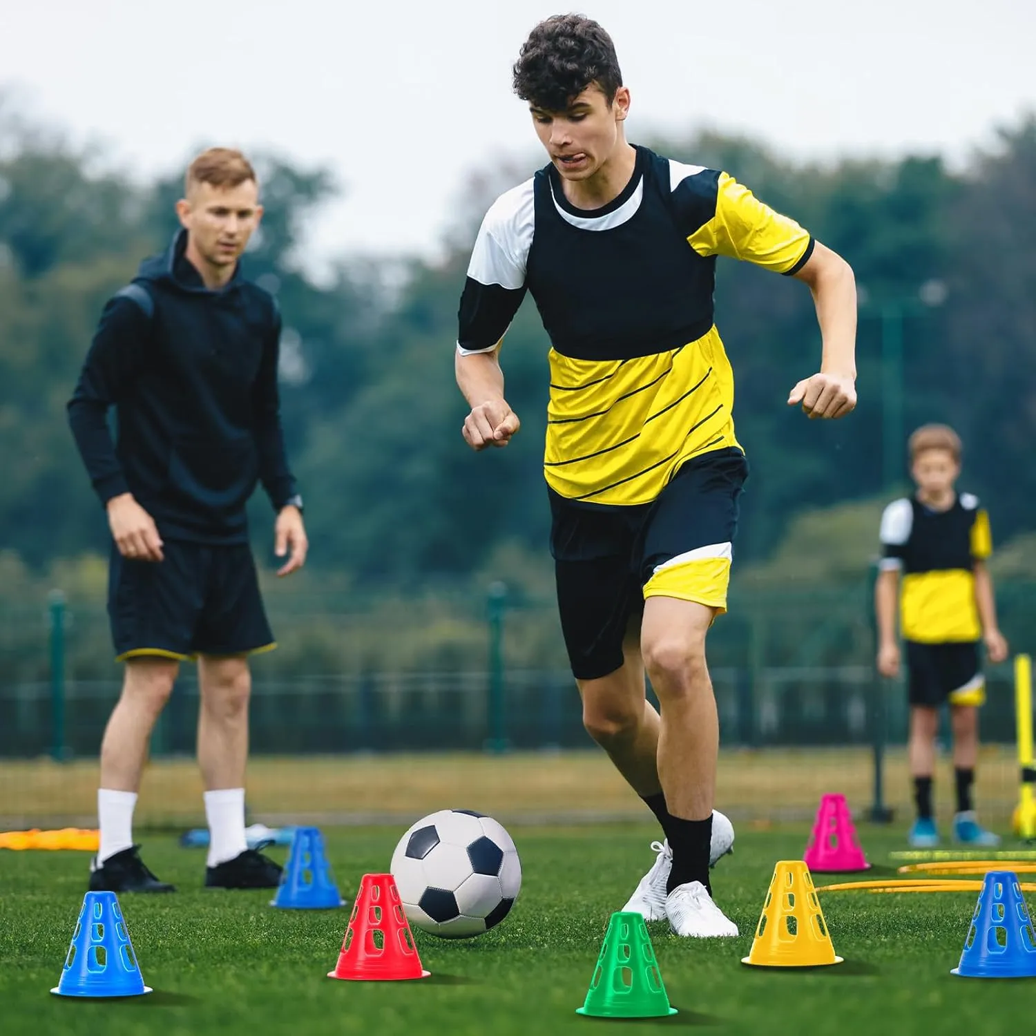 Wettarn 200 Pack 3.35'' Mini Cones for Classroom Agility Mini Sports Cones Training Soccer Tools for Kids Outdoor Indoor Roller Skating Obstacle Course Basketball Practice
